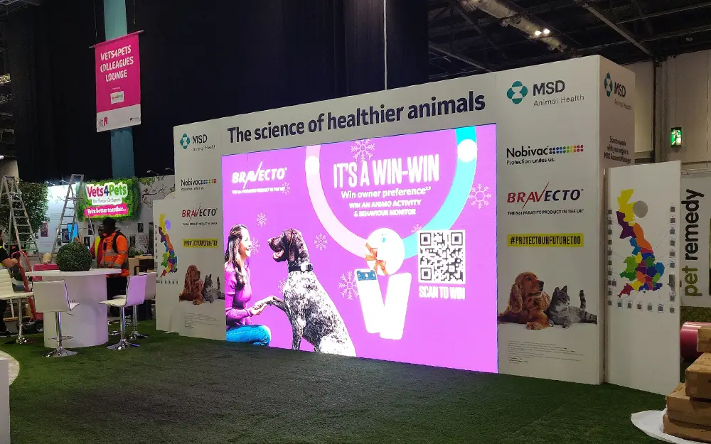 Large video wall screen
